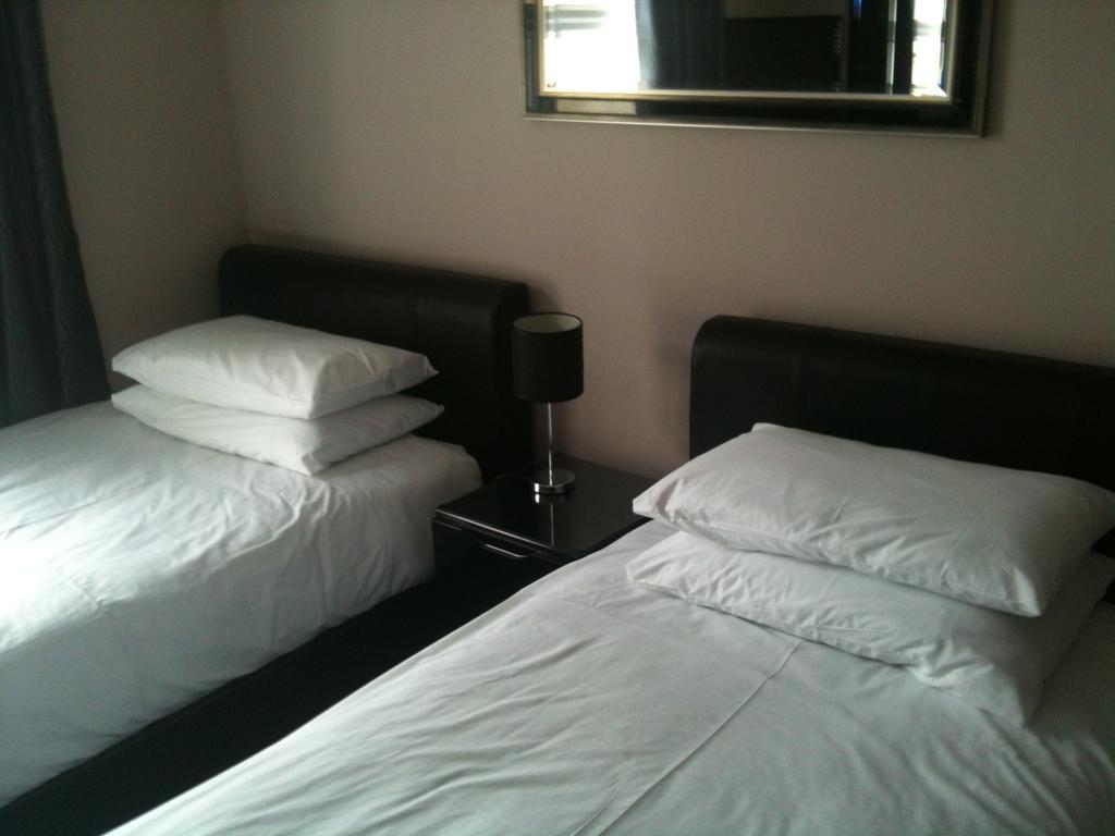 Five Mile Oxford Hotel Bilik gambar