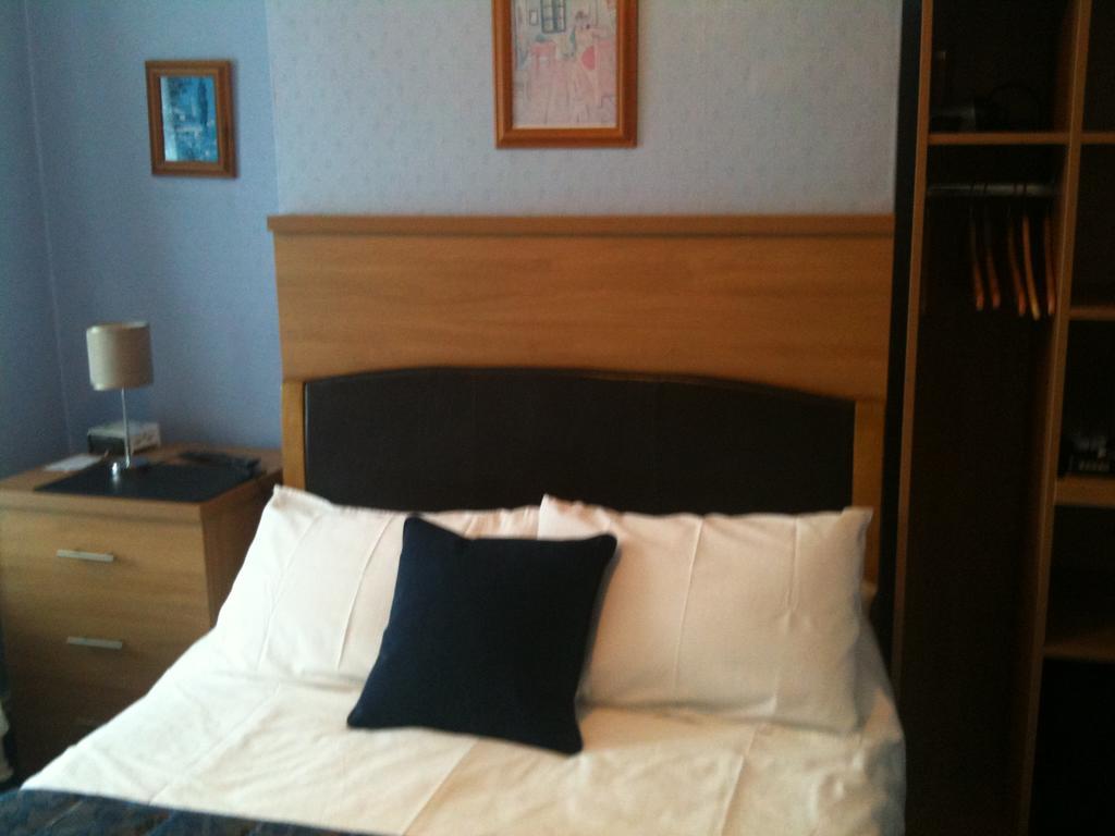 Five Mile Oxford Hotel Bilik gambar